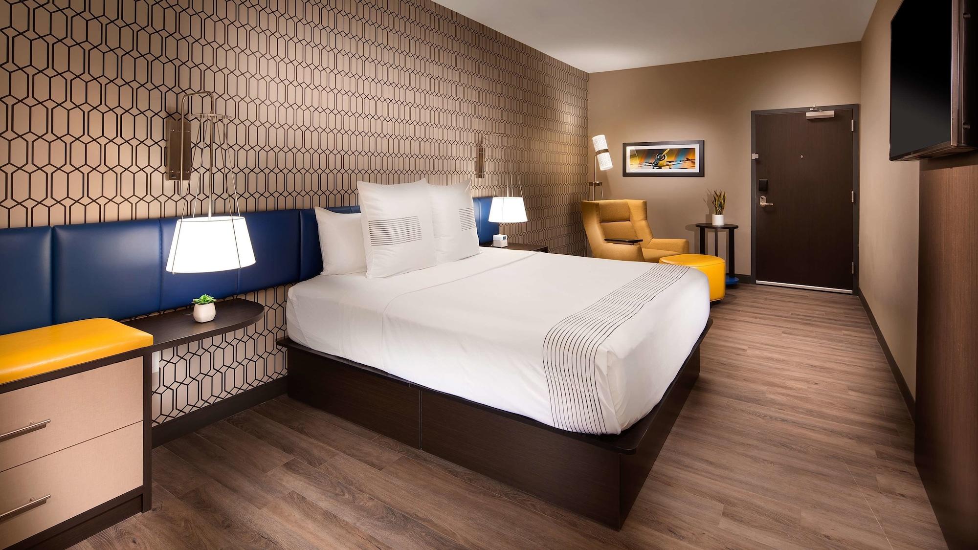 Glo Best Western Nashville Airport Exterior photo